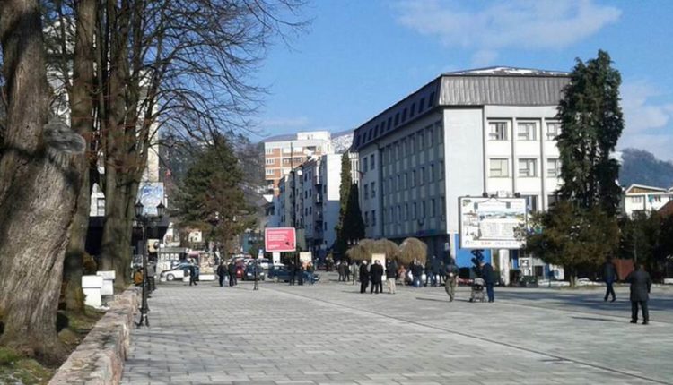 Bez Obraza I Stida Nvo ćute Na činjenicu Da Roditelji Beba Koje Su