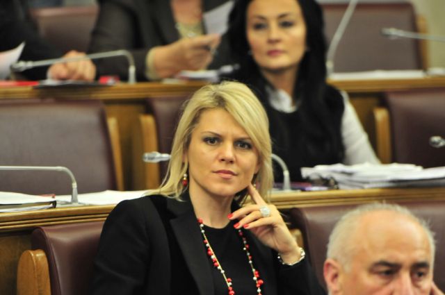 Krenula iz rodnog Bara: Draginja prikuplja potpise
