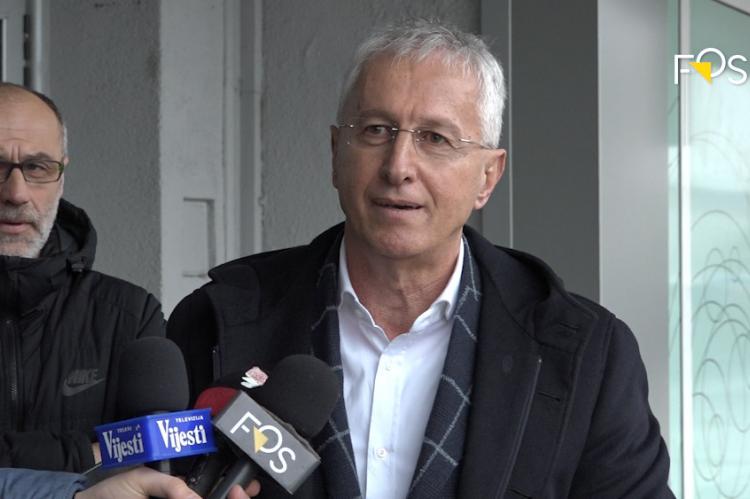 Čađenović odgovorio Milačiću: Uhvaćeni u falsifikatima, pa im drugi krivi