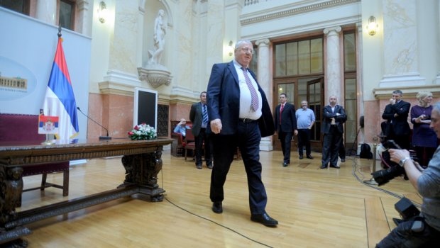 Skandal u Beogradu: Šešelj gazio zastavu Hrvatske