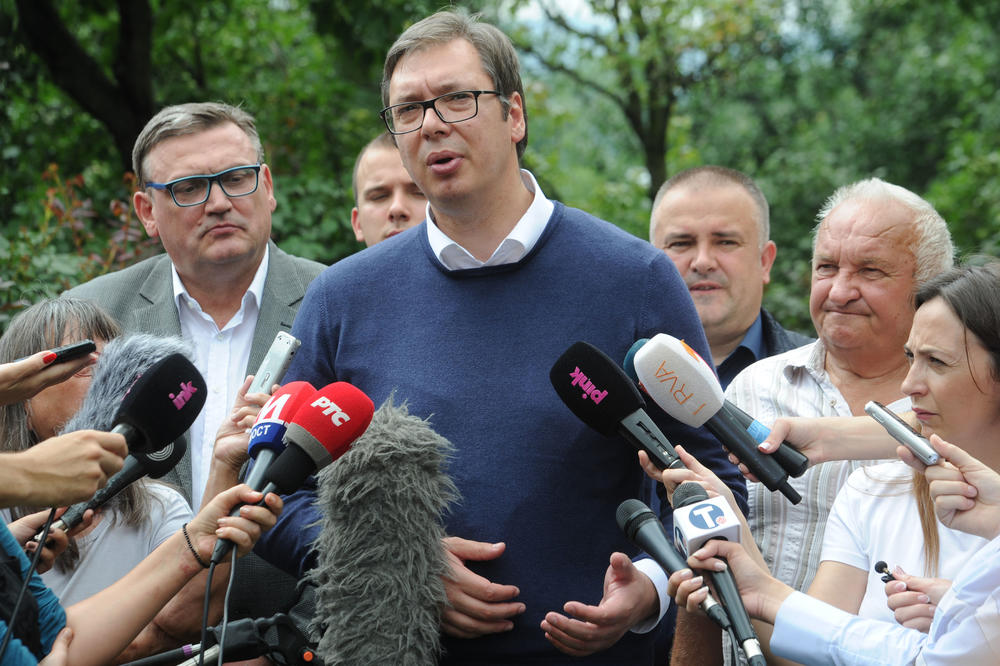 Vučić: Pridike nam drže oni koji su predali Kosovo i Metohiju