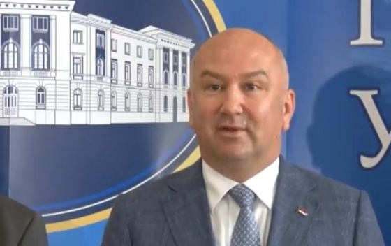 Popović: Crna Gora sprovodi identitetski genocid nad Srbima