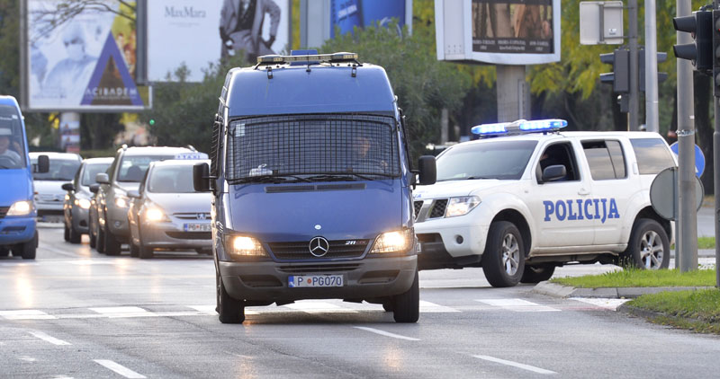 Nesvakidašnja akcija policije na Koniku: Čekali snajperistu, a pohapsili djecu sa laserima