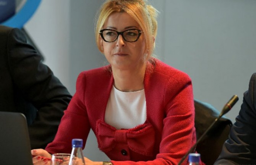 Da živimo bolje: Bez posla ostaje 3.200 službenika
