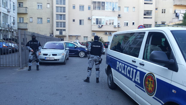 Borba objavljuje identitet privedenih u Baru: Carinici ošetili državu za desetine miliona evra!