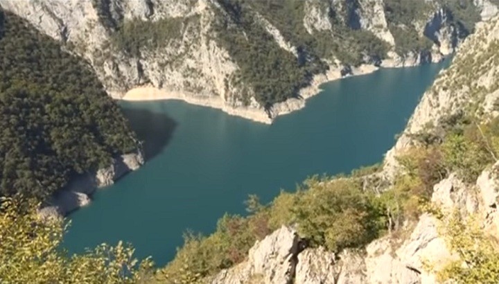 Ronioci nastavljaju potragu