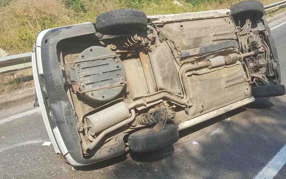 Jedna osoba povrijeđena: Prevrnulo se auto u Reževićima