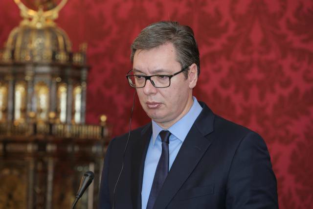 Vučić naredio policiji, vojsci i BIA prekid komunikacija sa kosovskom policijom i KFOR-om