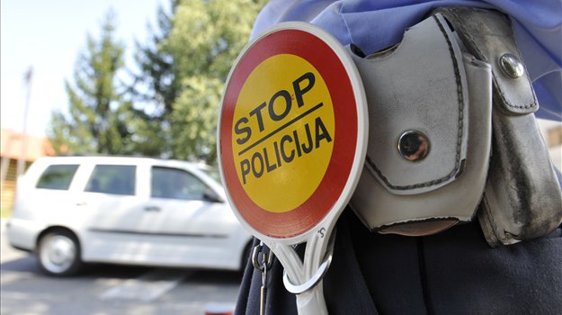 Uhapšen B.L. (20) iz Nikšića: Pješaka udario na pješačkom prelazu