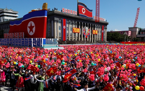 Vojna parada u Sjevernoj Koreji: Fešta ipak bez raketa