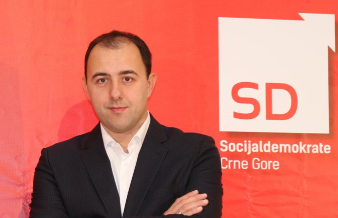 Mjesec dana ranije u odnosu na prošlu godinu: Prevezli preko dva miliona putnika