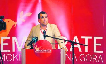 Krapović o bilbordima u Budvi: Prijetnje ministra Bogdanovića nas neće uplašiti