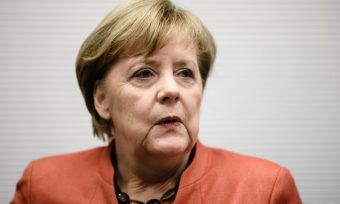 Glasanje u Bavarskoj, Merkel prijeti olujna jesen