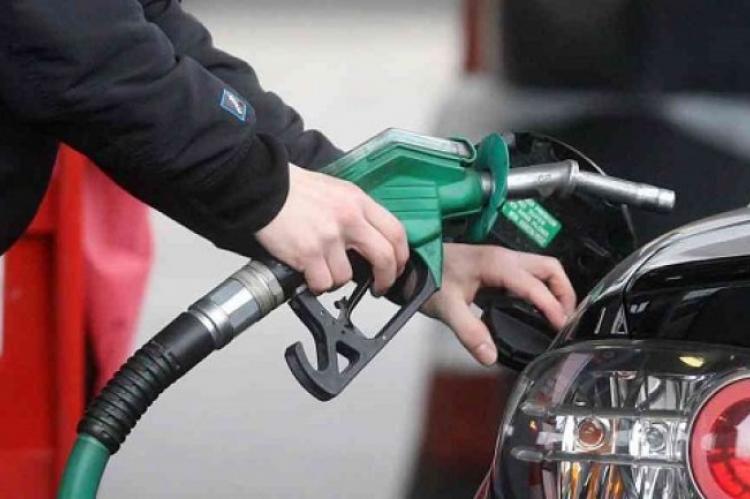 Od ponoći jeftiniji eurosuper 95