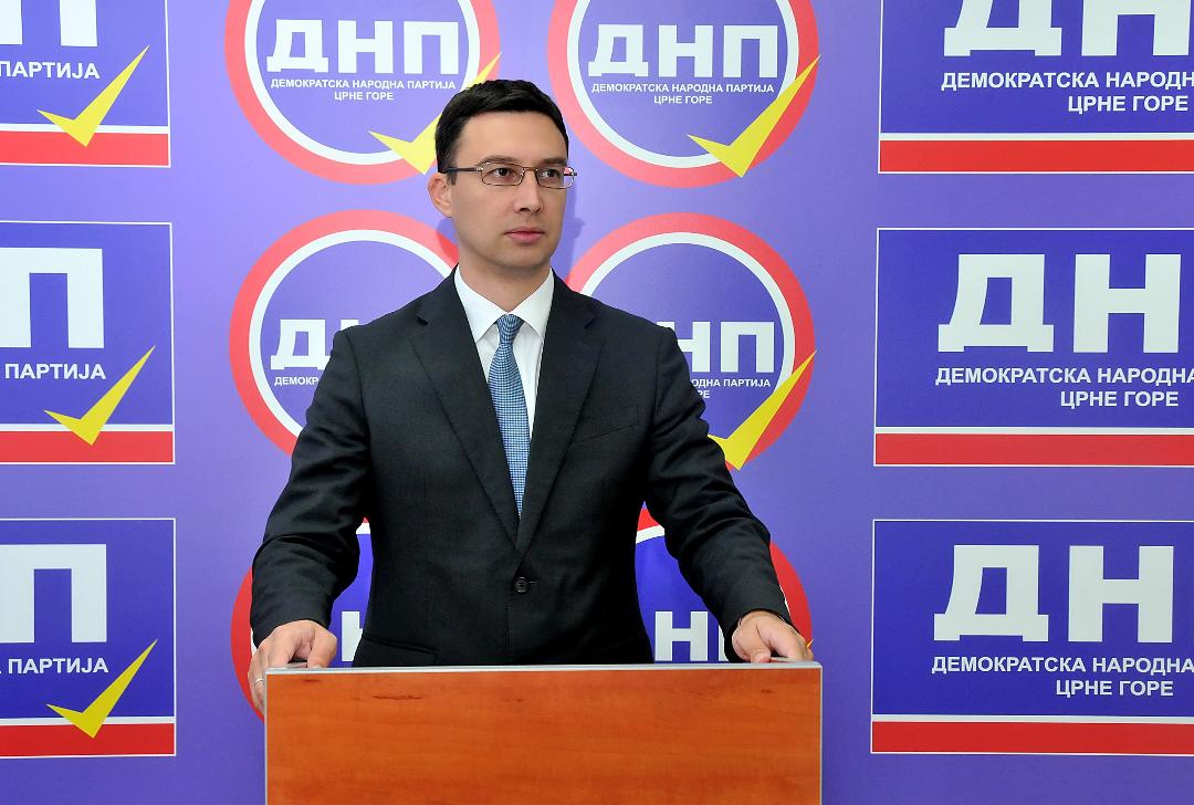 Bojović (DNP): Ministar Bošković promoviše izdaju kao svoj životni i profesionalni princip