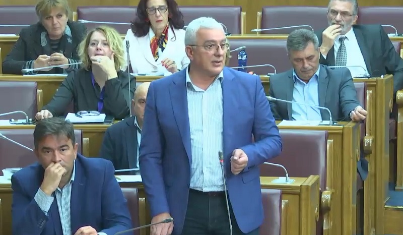 Mandić: Bećković je najveći živi pjesnik Crne Gore i dobitnik Njegoševe nagrade