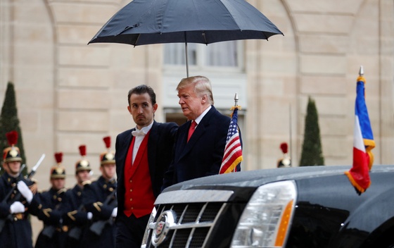 Tramp zbog kiše otkazao posjetu vojnom groblju