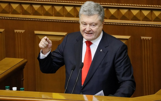 Porošenko: Rusija jača vojno prisustvo na Krimu, prijeti nam totalni rat