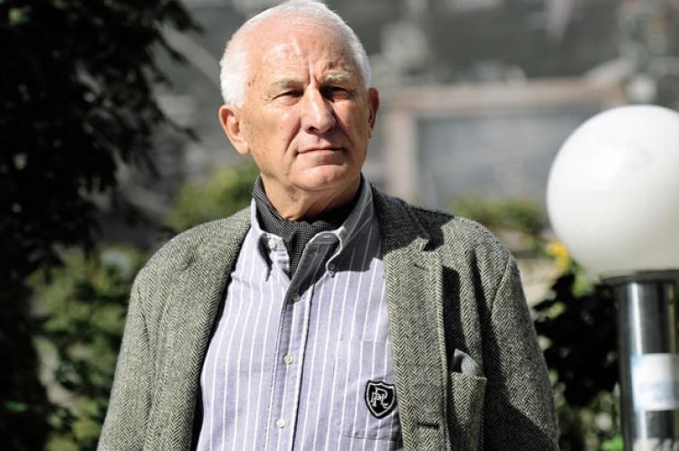 Bećković: Ne znam odnosi li se zabrana i na mene mrtvog, pošto sam namjeravao kad umrem da živim u Crnoj Gori