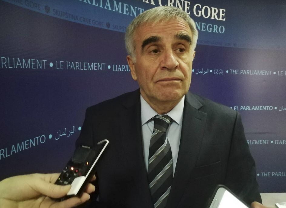 Ustavni sud da brzo riješi slučaj, ne smije se zaboraviti da je riječ o poslaniku