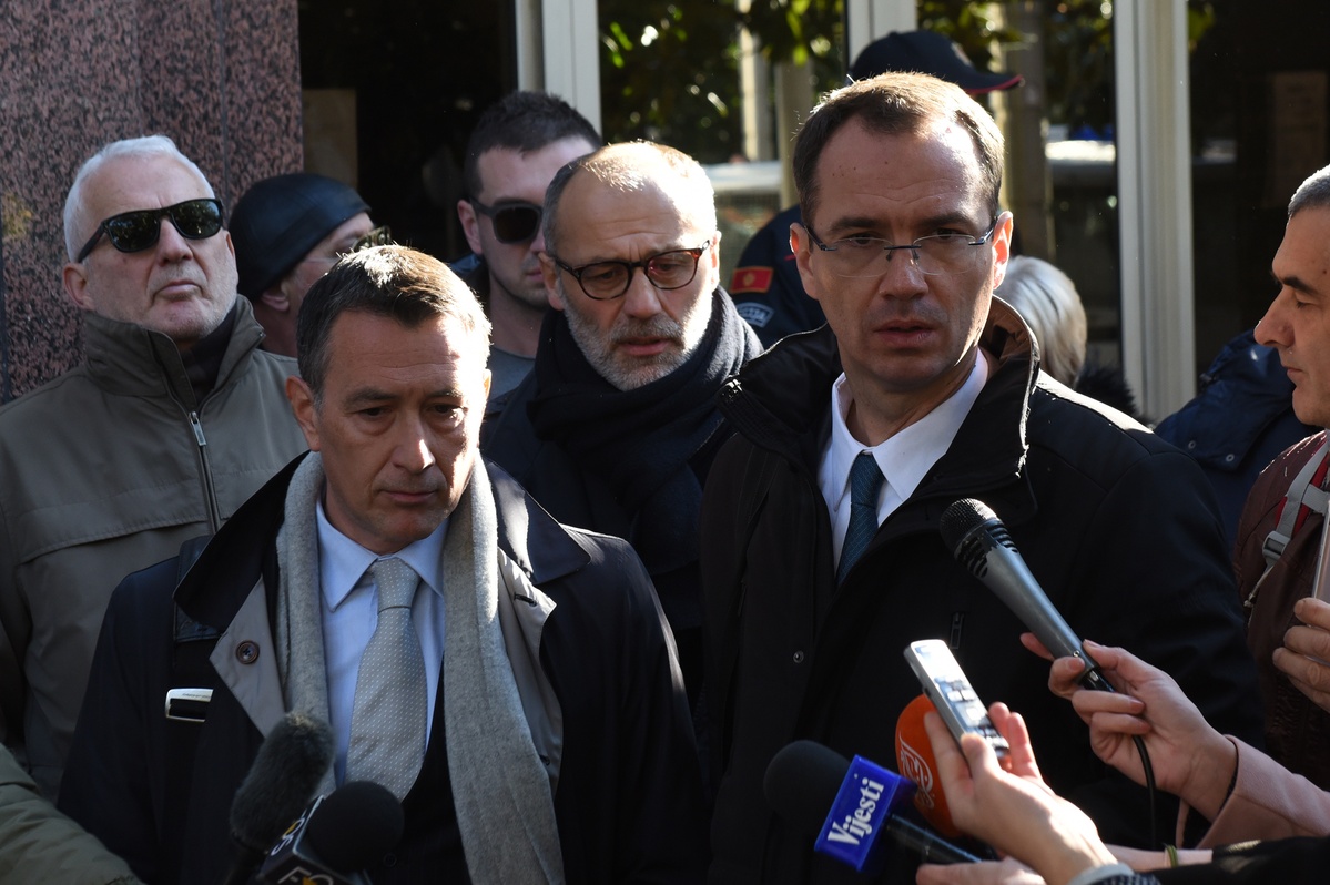 Skandal: Direktor Kliničkog centra zabranio advokatima da posjete Nebojšu Medojevića!