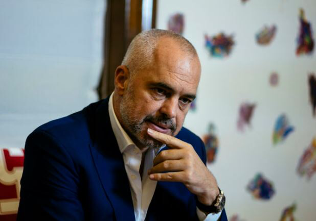 Rama nakon protesta smijenio osam ministara