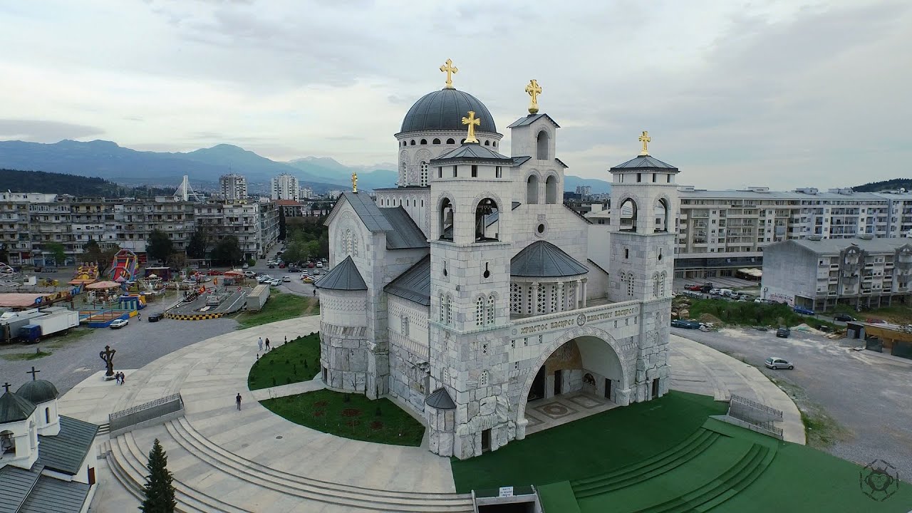 DF se konsultovao s Mitropolitom: Pravoslavnu Novu godinu slaviće u Hramu