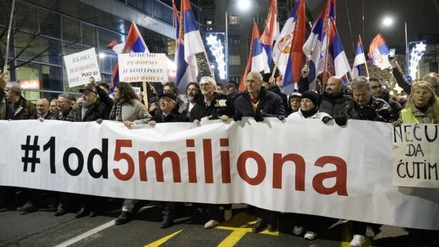Beograd: Organizatori protesta traže od Vučića da predstavi plan za Kosovo