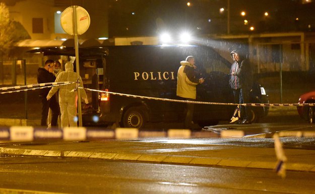 Tragedija u Podgorici: Djevojka ostavila oproštajno pismo, pa skočila sa zgrade!