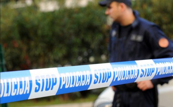 Racije na Cetinju: Oduzeti droga i pištolj