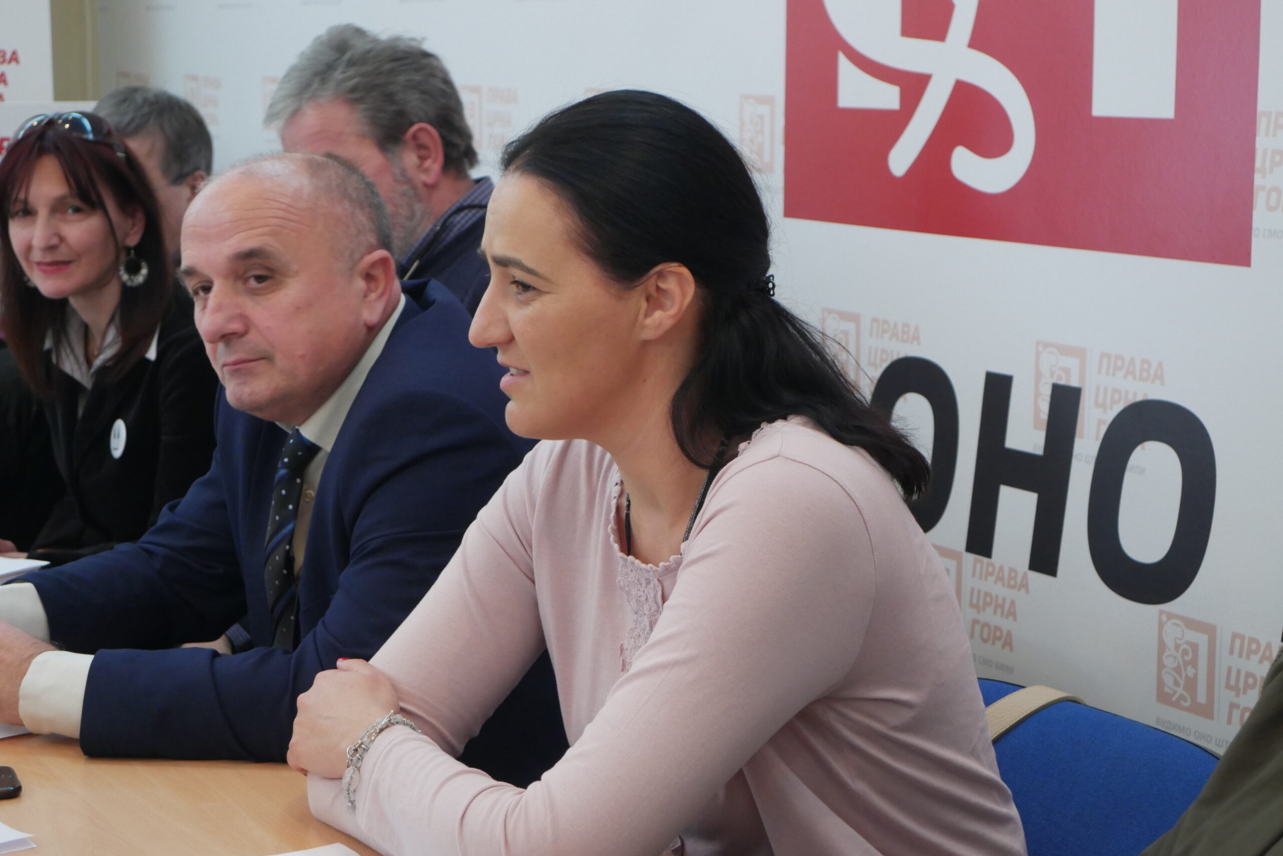 Bakrač: Srbi da ne nasijedaju na režimske podvale, masovno da izađu na proteste