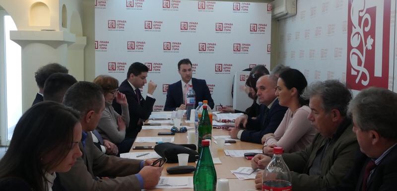 Prava Crna Gora: Puna podrška protestima