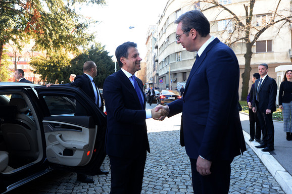 Vučić: Kosovo je „čedo“ zapada