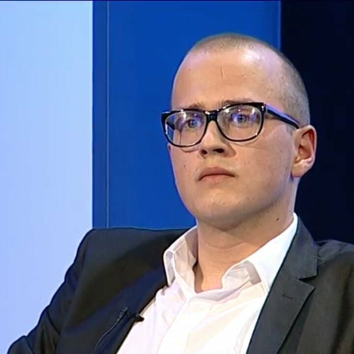 Vrli novi svijet (Proljeće je vrijeme prevara)