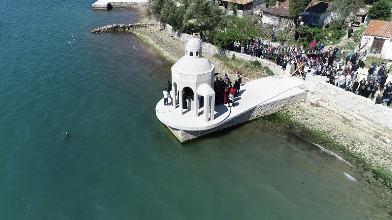 Otac Mijajlo Backović: Neću dozvoliti rušenje, sraman upad policije