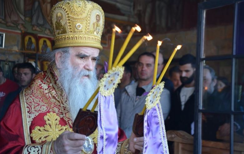 Mitropolit Amfilohije kritikovao vlast: Ne smiju da sude onima koji su pobili djecu u Murinu