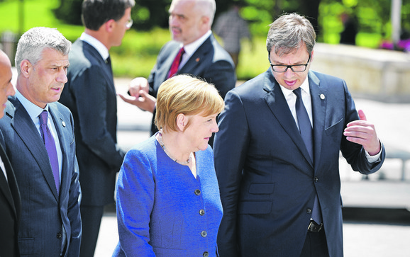 Vučić 29. i 30. aprila u Berlinu sa Merkelovom i Makronom