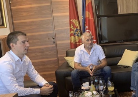 “Odupri se” i Demokrate zamajavaju javnost: Prijete protestima da bi povratili rejting