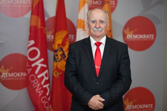 Oglasio se i Mitar Vuković: Sad napada Peđu Bulatovića, a u SNP-u se kleo u njega