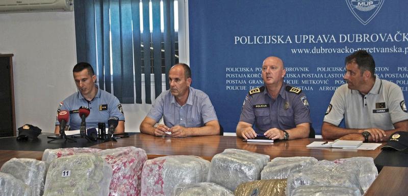 U autobusu švercovali 340 kila marihuane