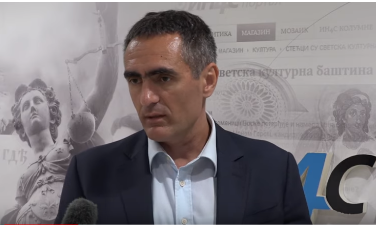 Damjanović: Demokrate da vrate mjesto koje su ukrali od Posebnog kluba poslanika, uz pomoć glasova DPS-a