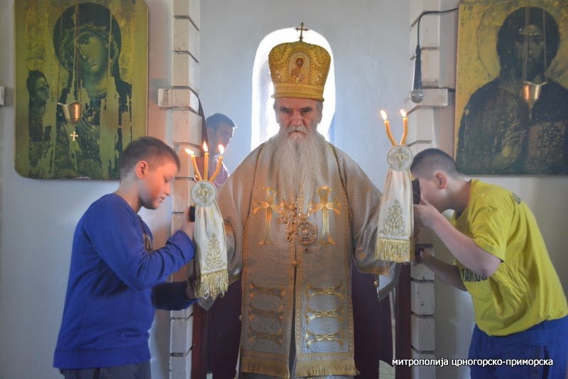 Mitropolit Amfilohije: Princa Nikolu Petrovića je režim potkupio za malo para