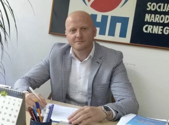 Vukić (SNP): DPS penzionere zapošljava na funkcije!
