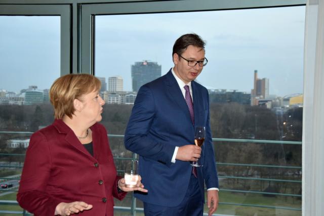 Sastanak u Njujorku: Vučić i Merkel o Kosovu