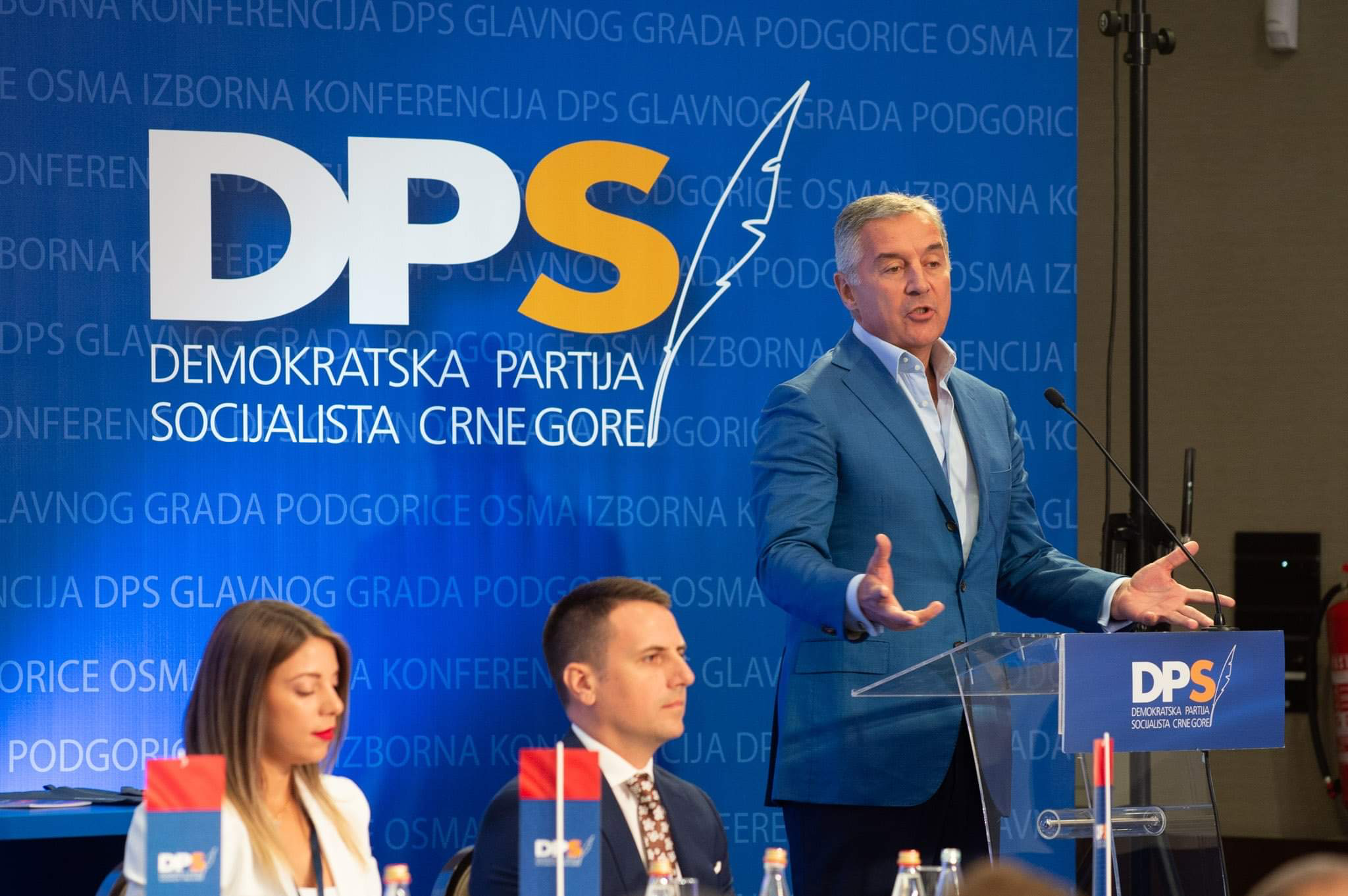 Ružičasta situacija u susret Kongresu: Stara garda DPS-a neće mladima prepustiti funkcije bez borbe!