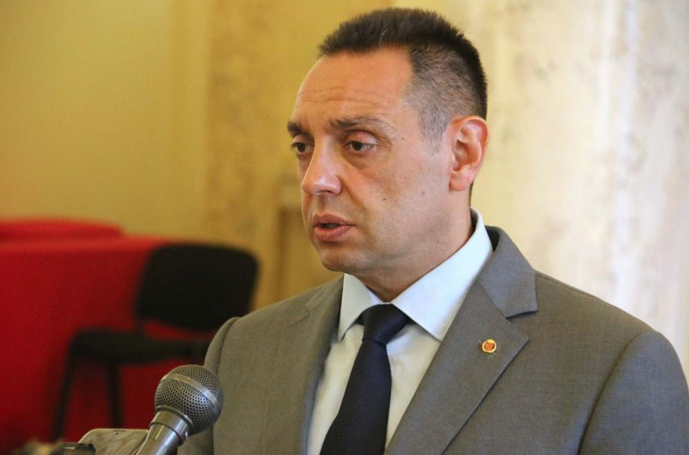 Vulin poručio Đukanoviću: Pošto ćutiš o “velikoj Albaniji”, ne uzimaj više Srbiju u usta!