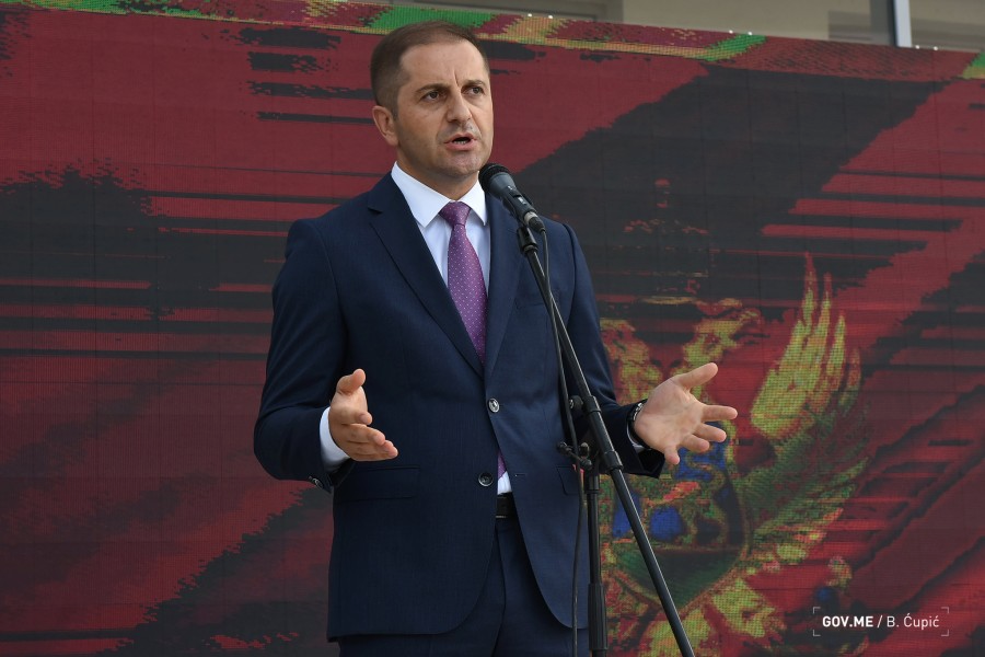 Šehović: Prosvjetarima treba povećati plate