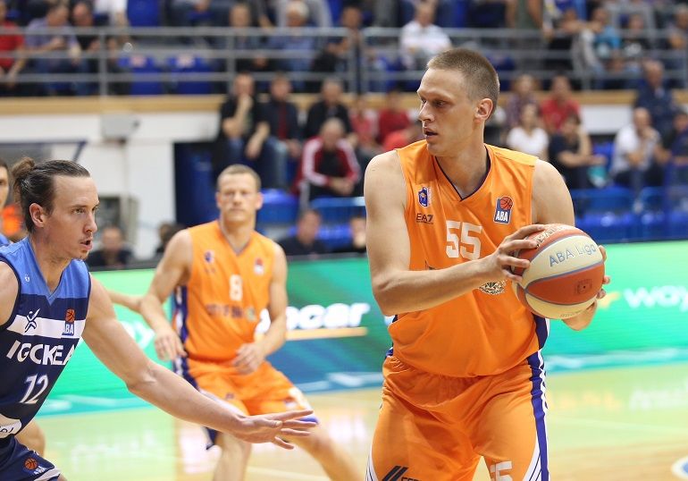 Mornar potonuo u Letoniji
