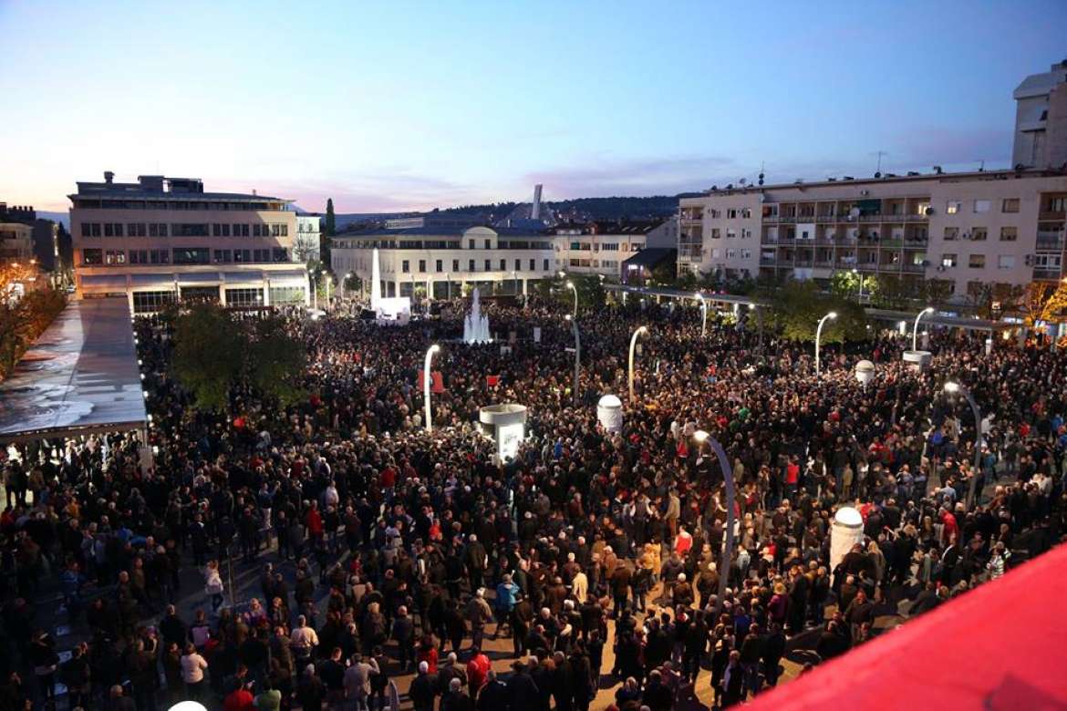 Ko je uništio proteste i narodnu energiju: Ultimatumi dijelu opozicije, dojave iz kredibilnih ANB izvora ili politička trgovina!