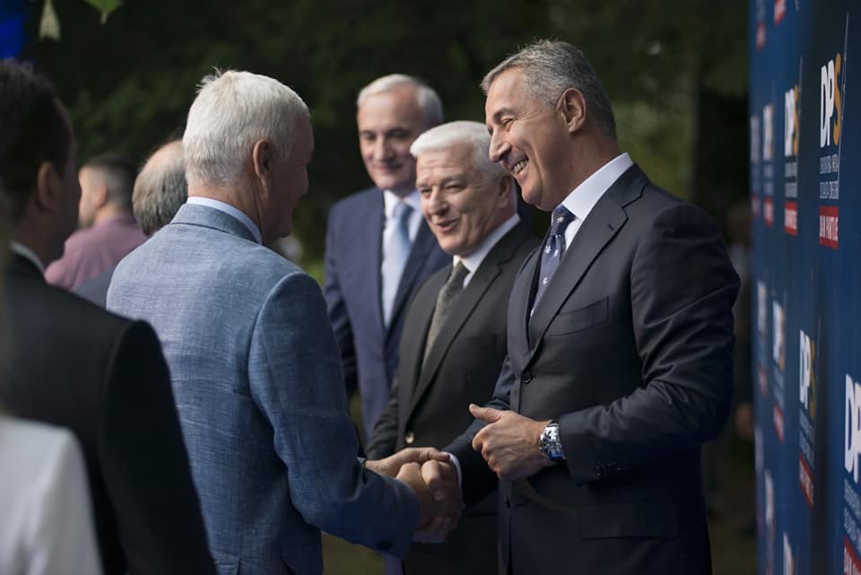 U vrhu DPS-a ugurani direktori preduzeća: Režim krenuo da pritiska zaposlene pred izbore!